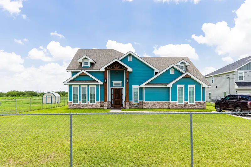 Home in Vista Ridge Acres near Edcouch, TX