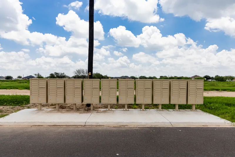 Community mailbox cluster